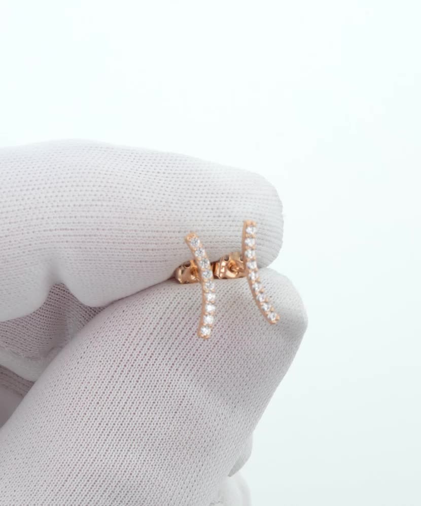 Gold earrings with zircons