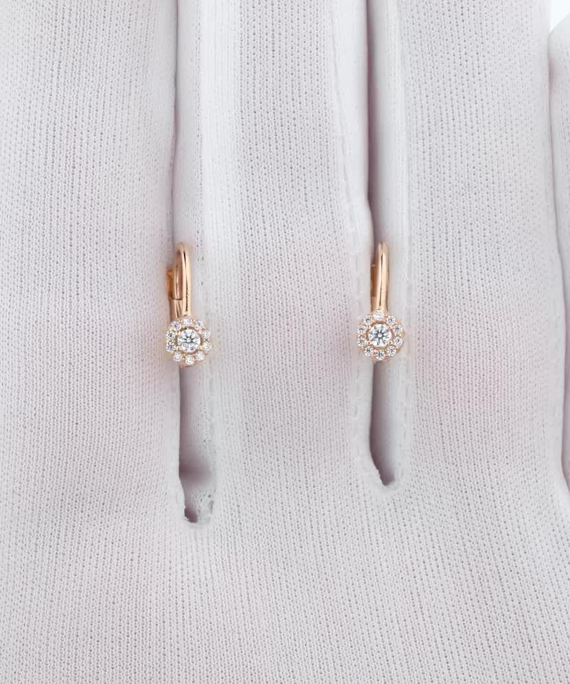 Gold earrings with zircons