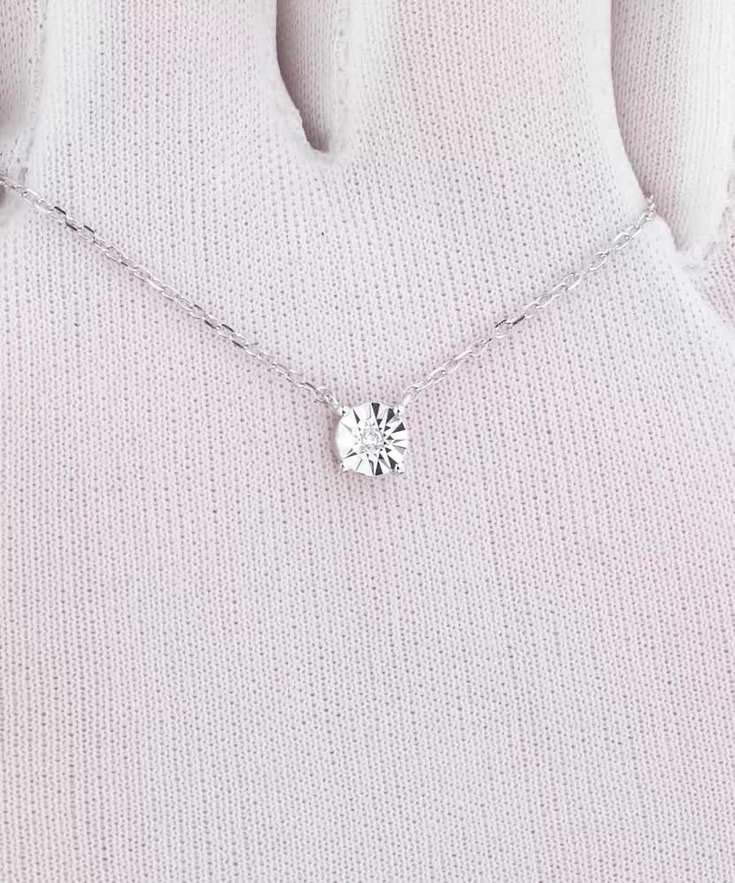 White gold chain with diamond pendant