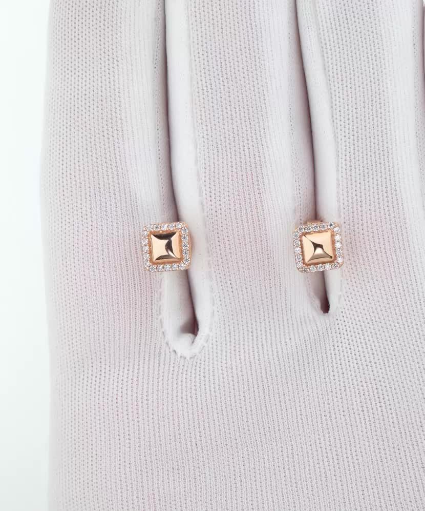 Gold earrings with zircons