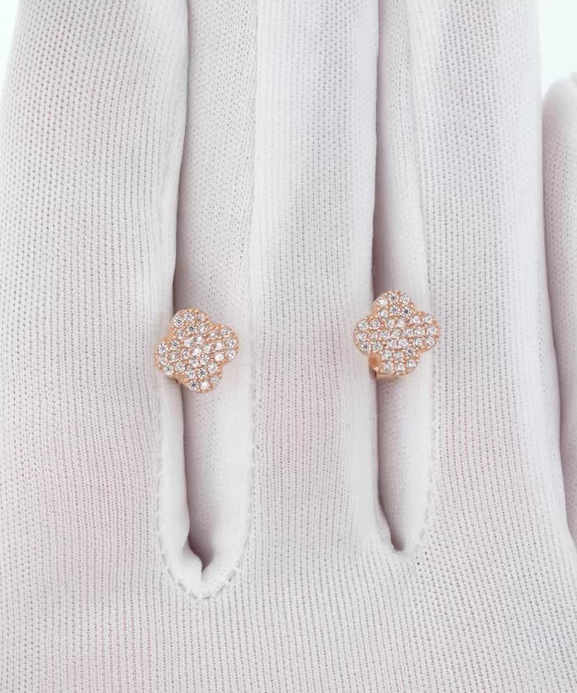 Gold earrings with zircons