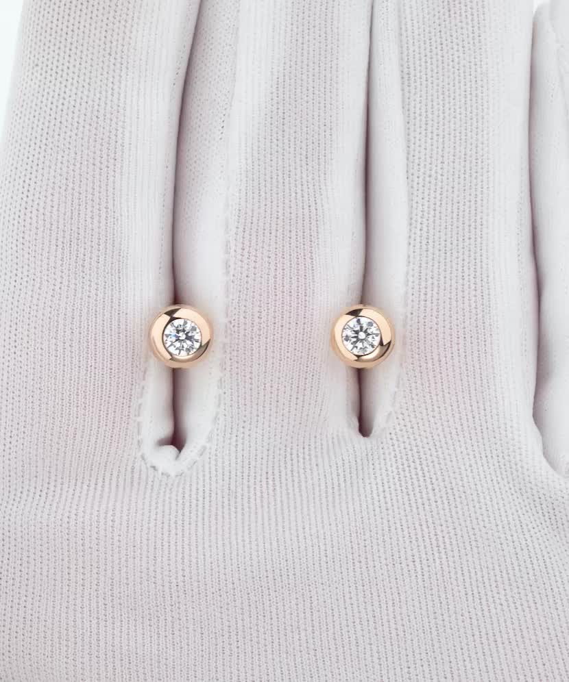 Kultaiset korvakorut zirkoneilla