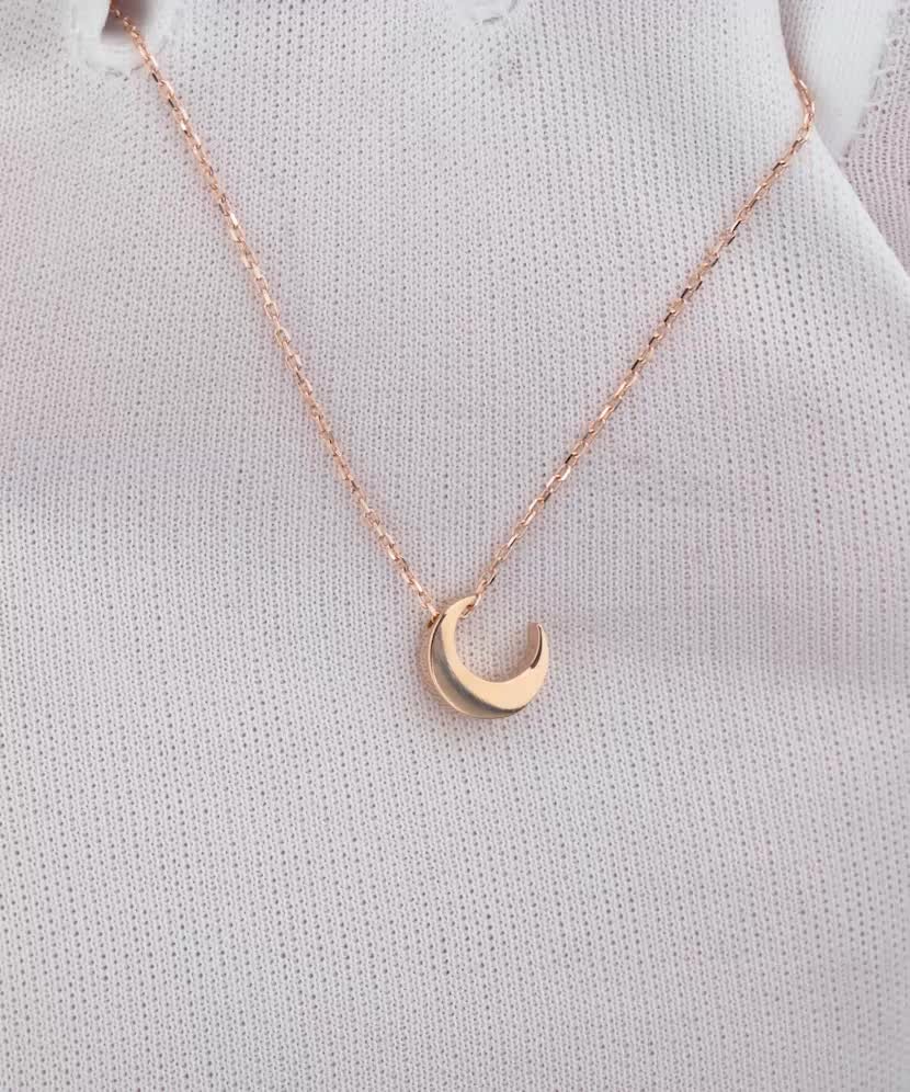 Gold chain with pendant "moon"