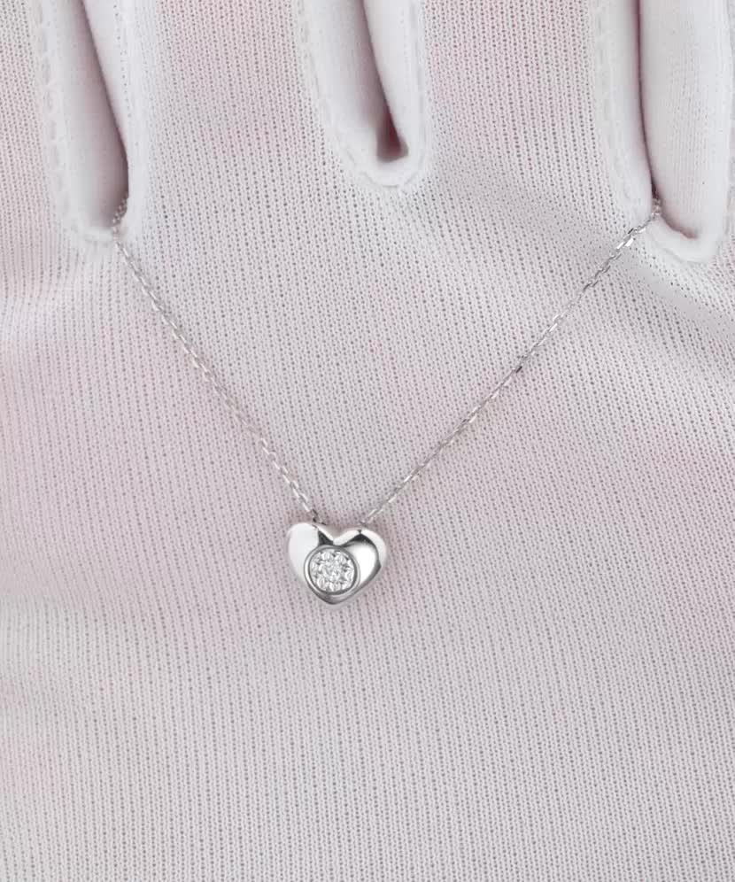 White gold chain with diamond pendant "heart"