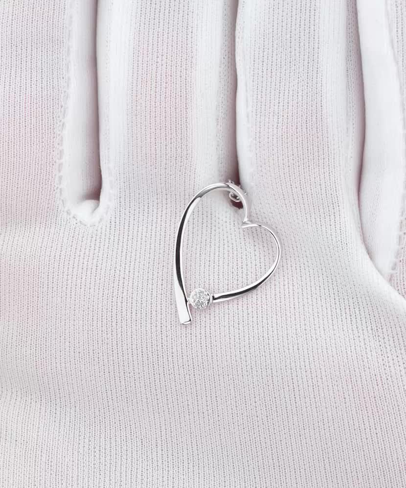 White gold pendant with diamonds "Heart"