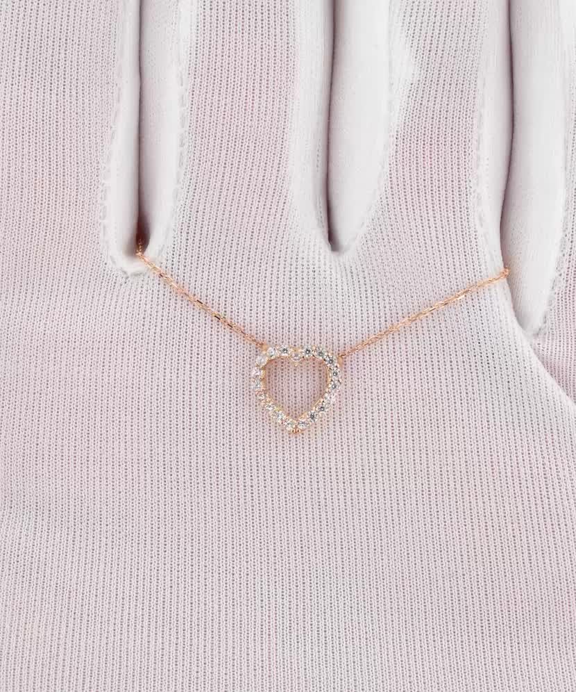 Kultainen kaulakoru zirkoniriipuksella "sydän"
