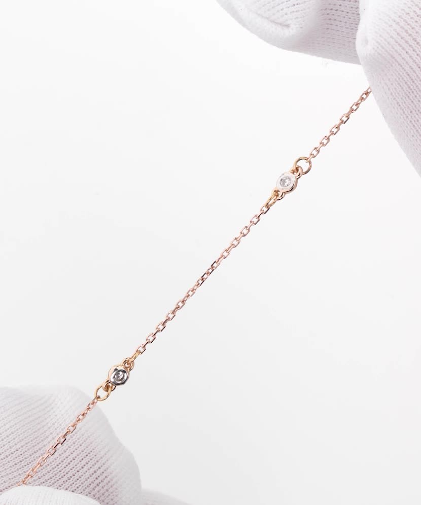 Gold bracelet with diamonds