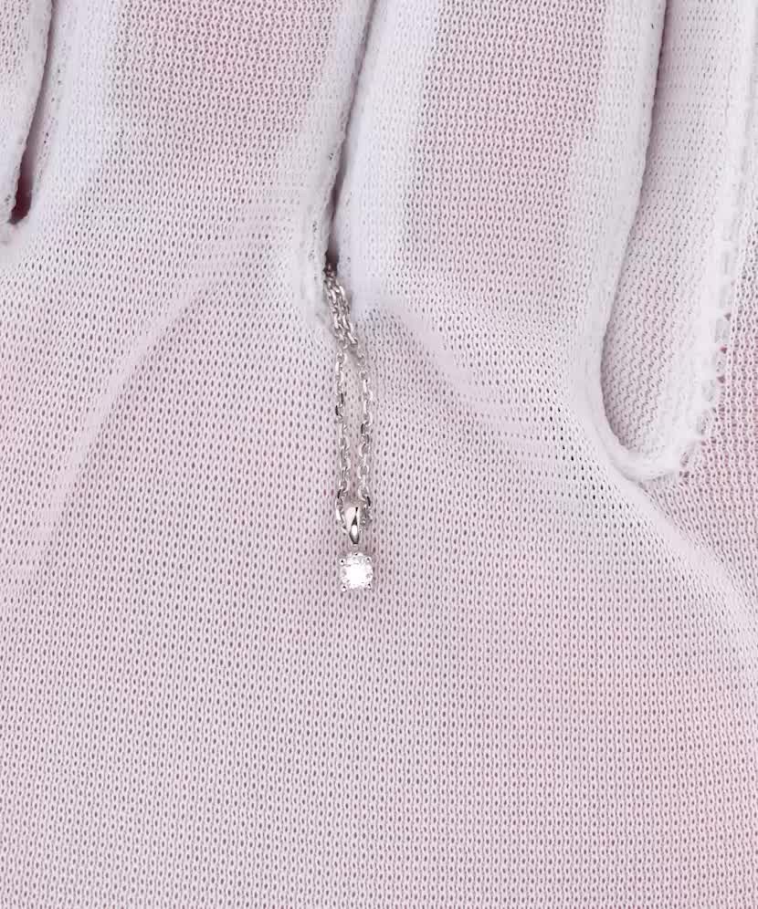 White Gold chain with diamond pendant