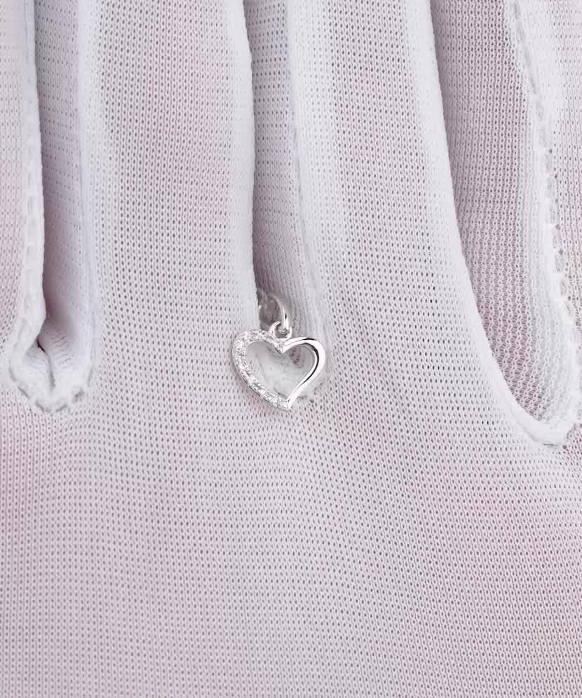 White gold pendant with diamonds "Heart"
