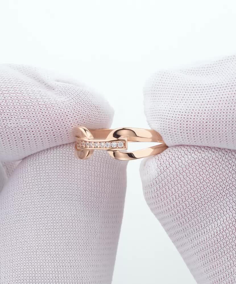 Gold ring with zircons