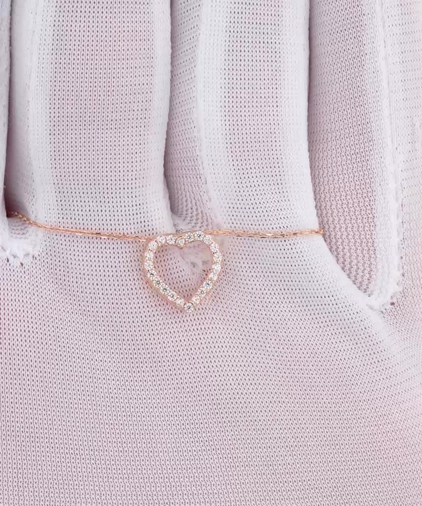 Kultainen kaulakoru zirkoniriipuksella "sydän"