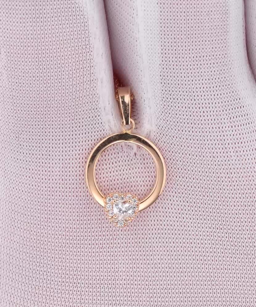 Kultainen riipus zirkonialla