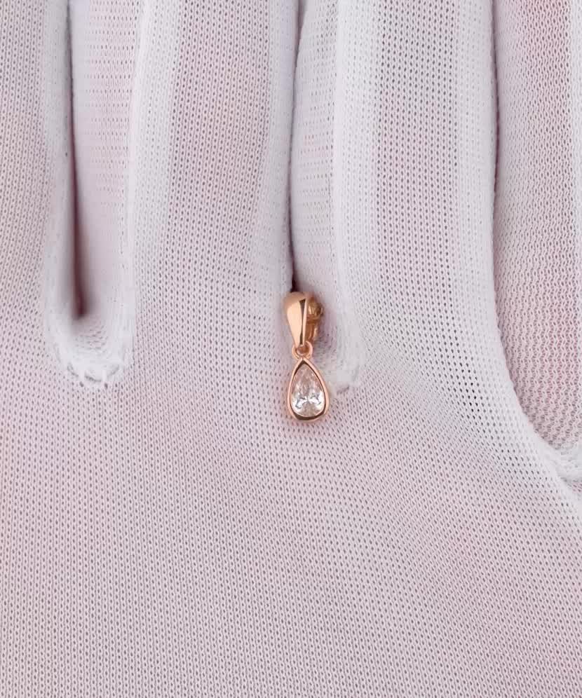 Kultainen riipus zirkoneilla