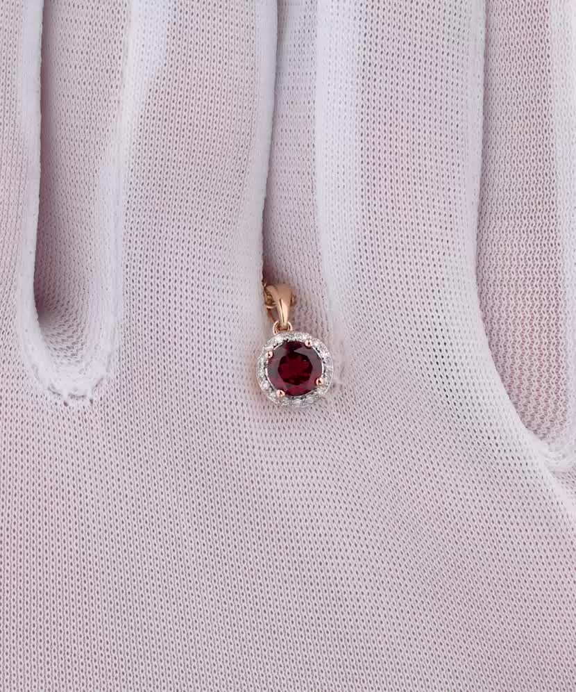 Kultariipus granaatilla ja timanteilla "Sydän"