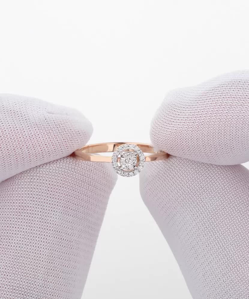 Gold ring with diamonds