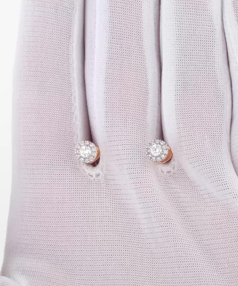 Gold earrings with diamonds