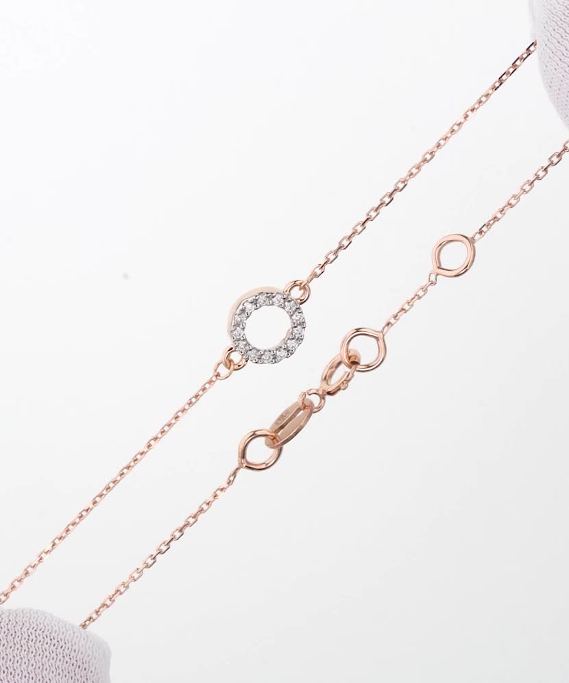 Gold bracelet with diamonds