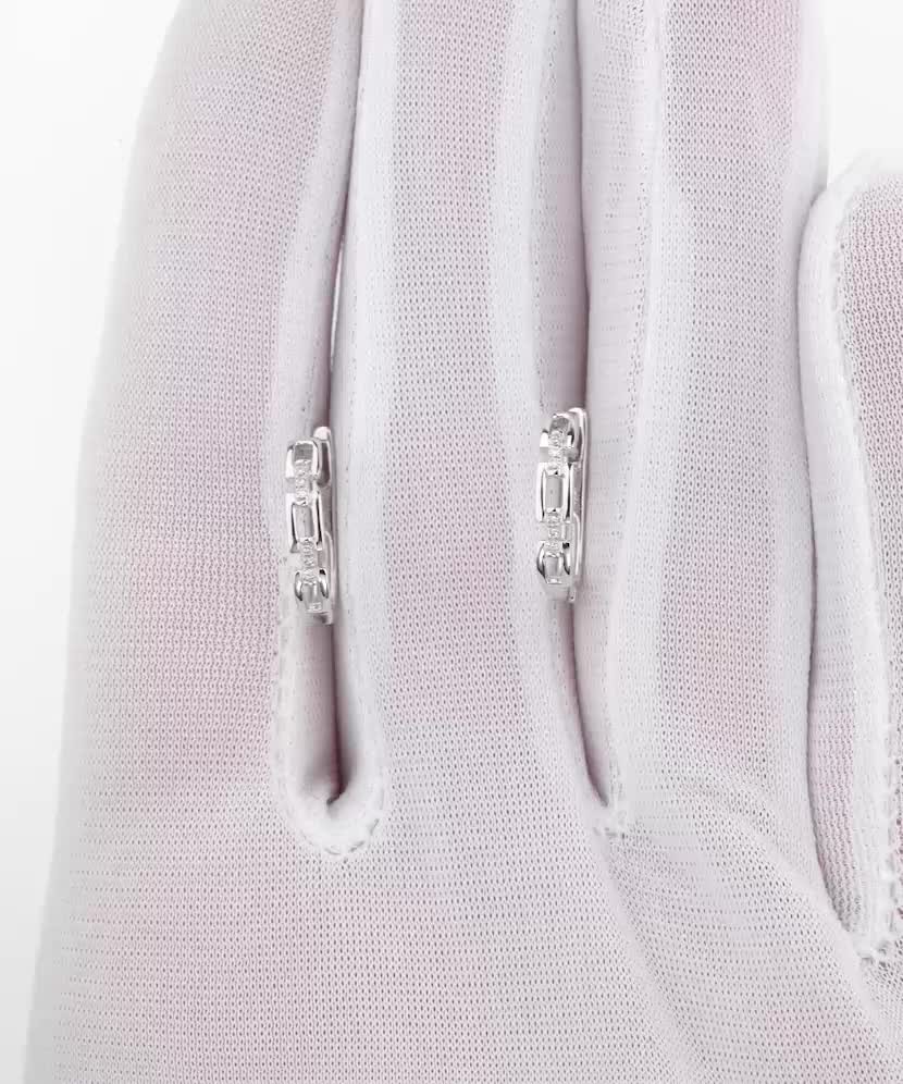 White Gold earrings with diamonds