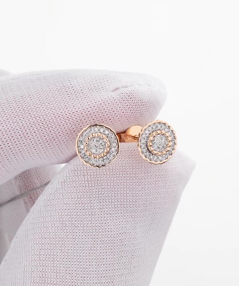 Gold earrings with diamonds