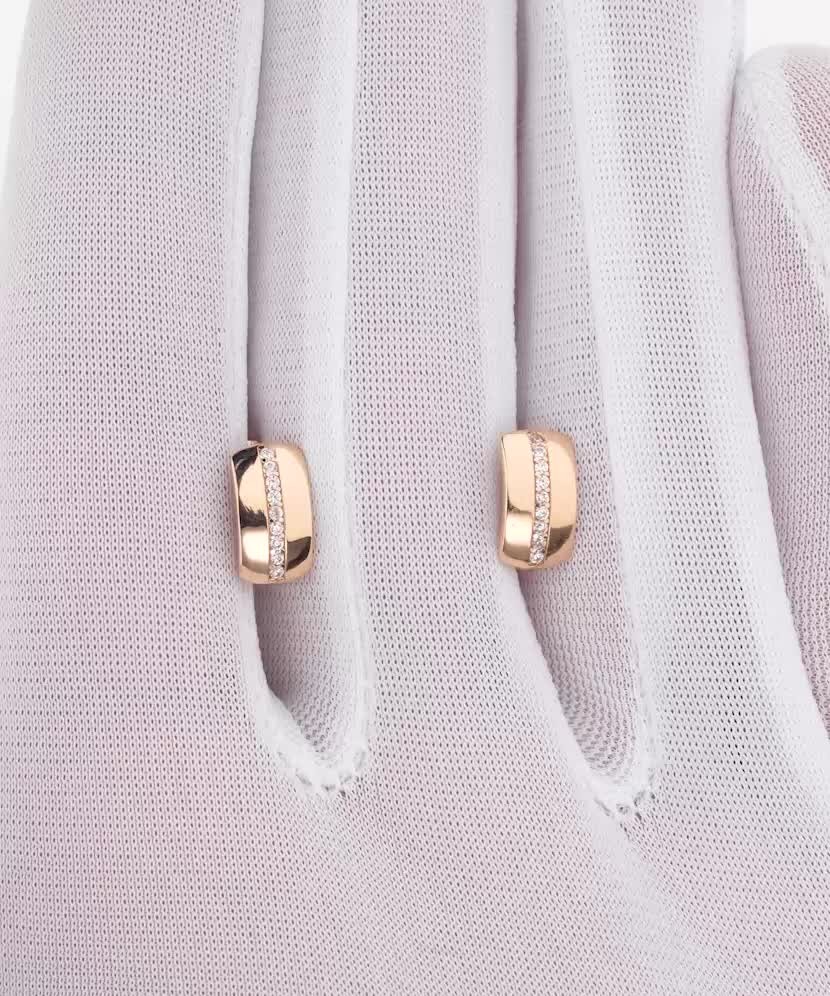 Gold earrings with zircons