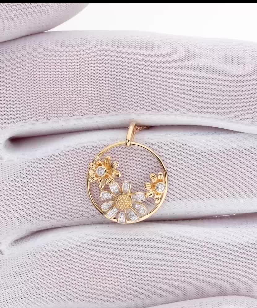 Yellow Gold pendant with diamonds