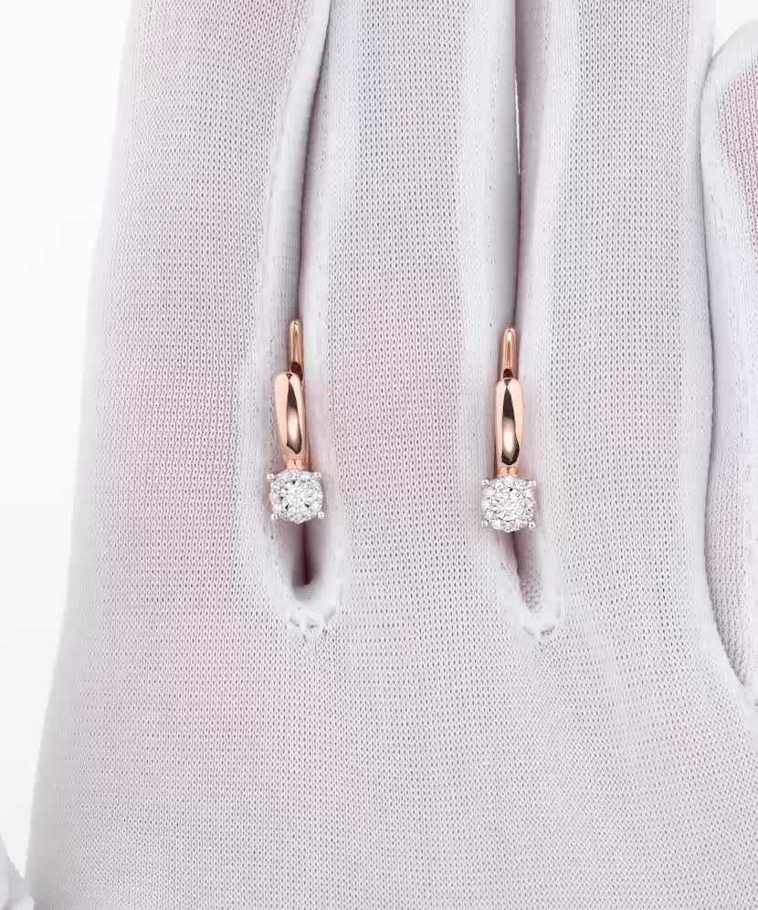 Gold earrings with diamonds