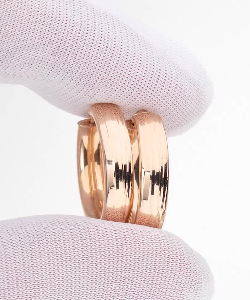 Kultakaiverretut korvakorut