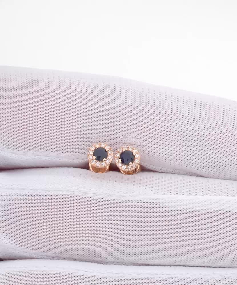 Kultakorvakorut safiireilla ja timanteilla