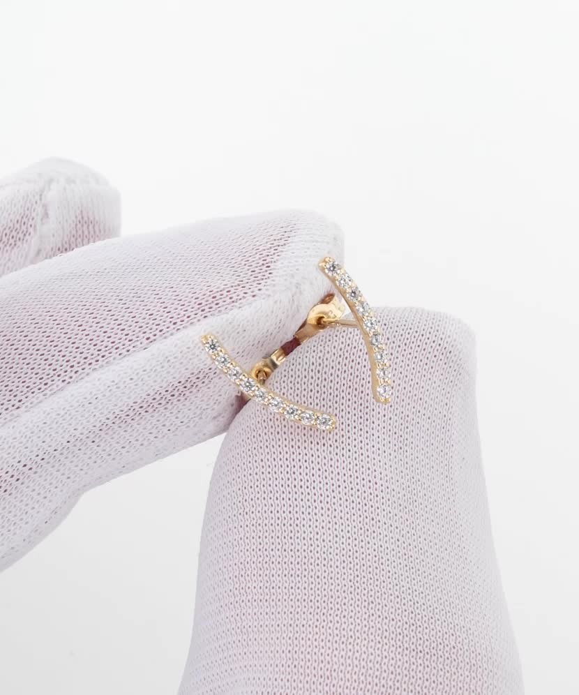 Yellow gold earrings with zircons