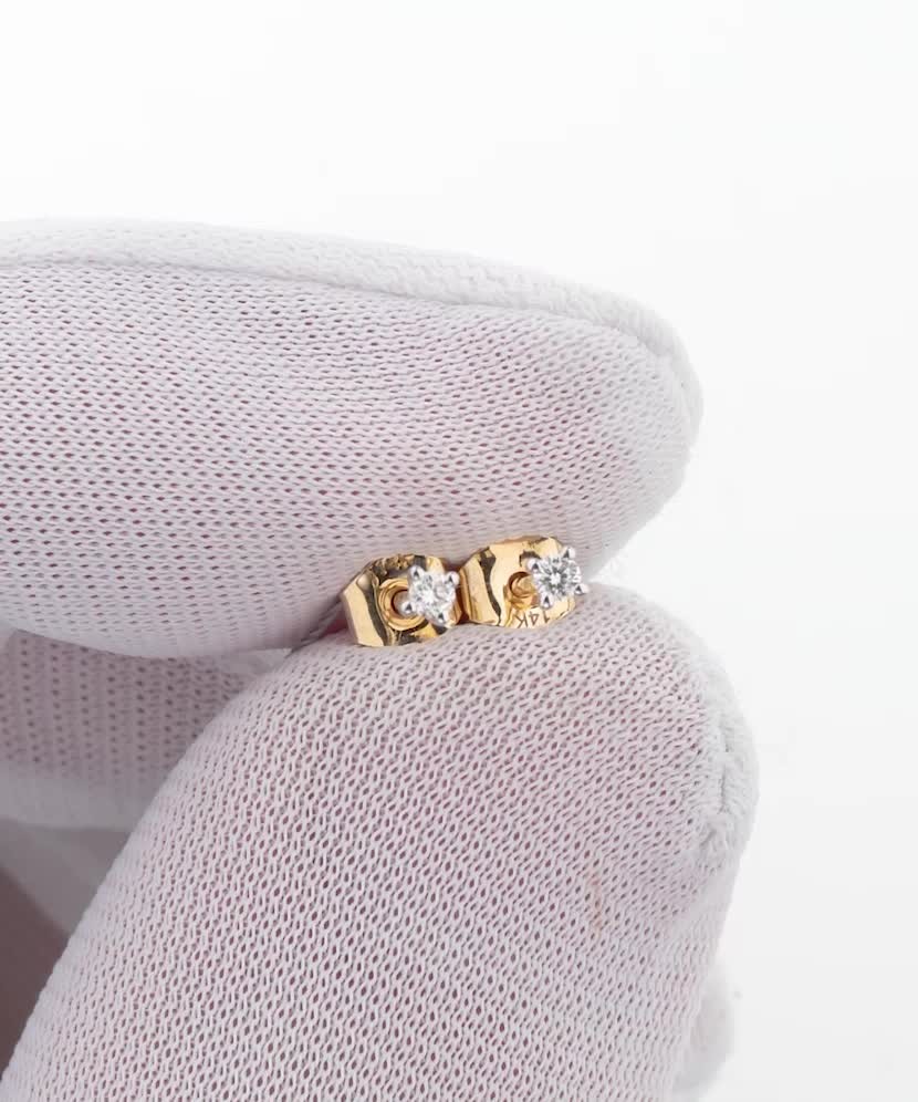 Yellow gold earrings with diamonds