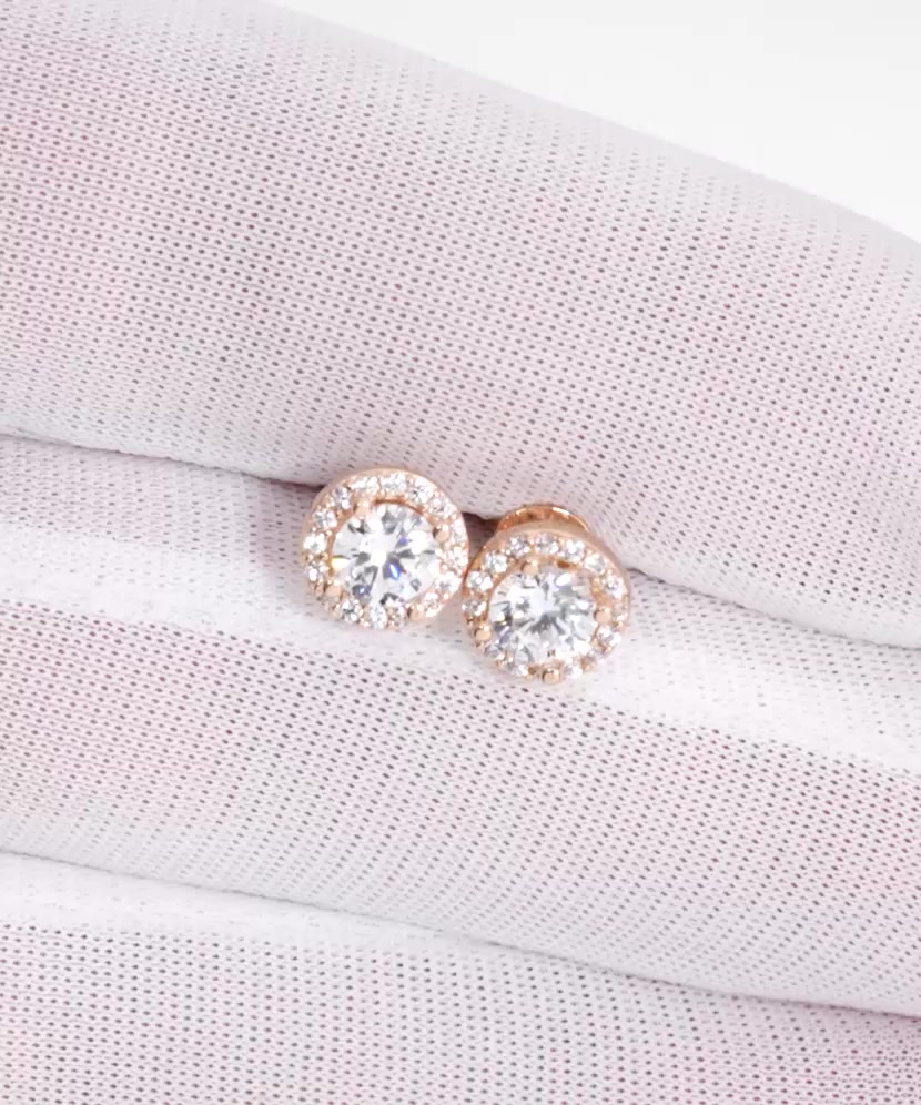 Gold earrings with zircons