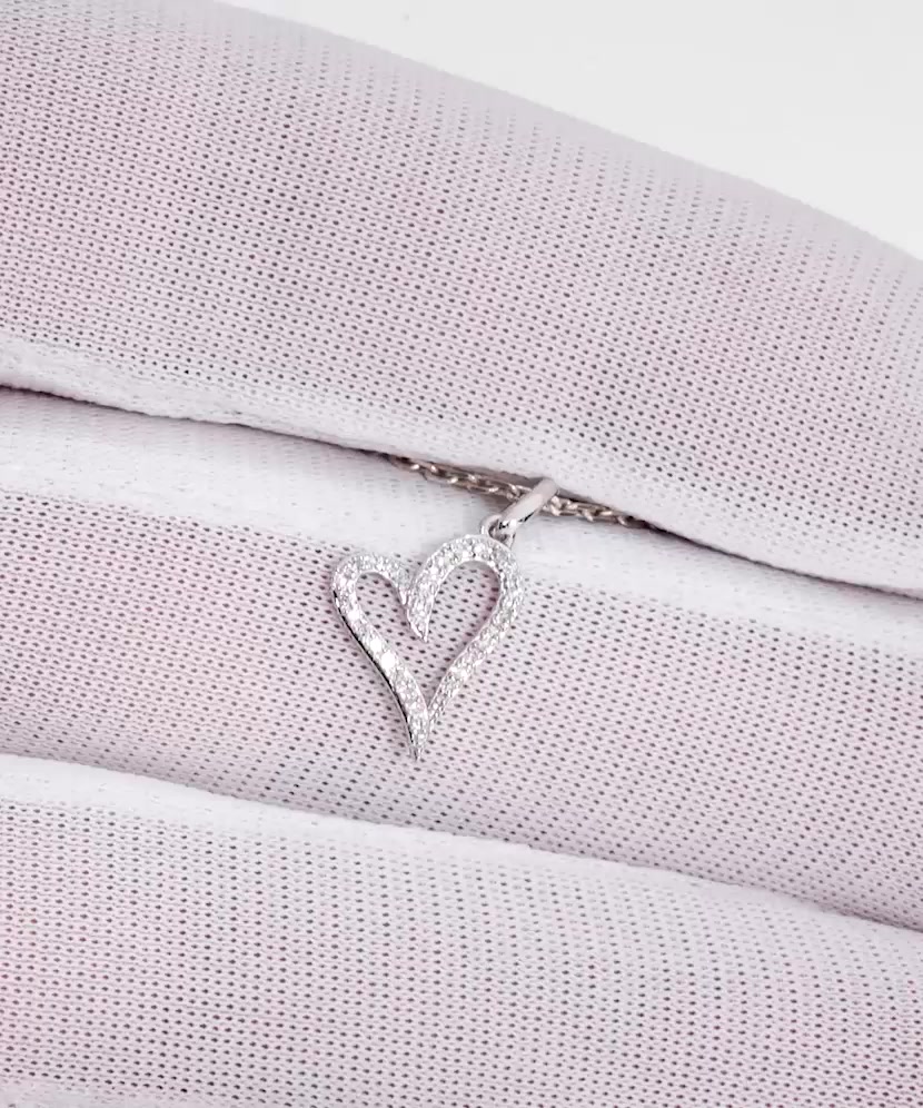 White gold pendant with diamonds "Heart"