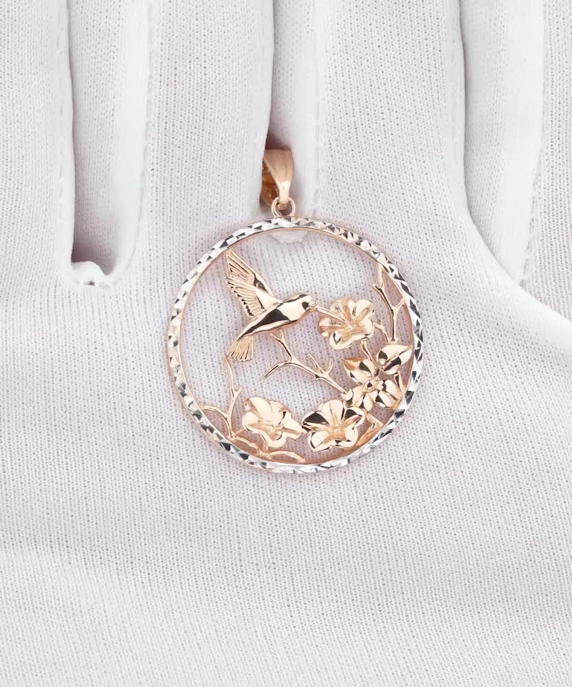 Gold pendant "Hummingbird"