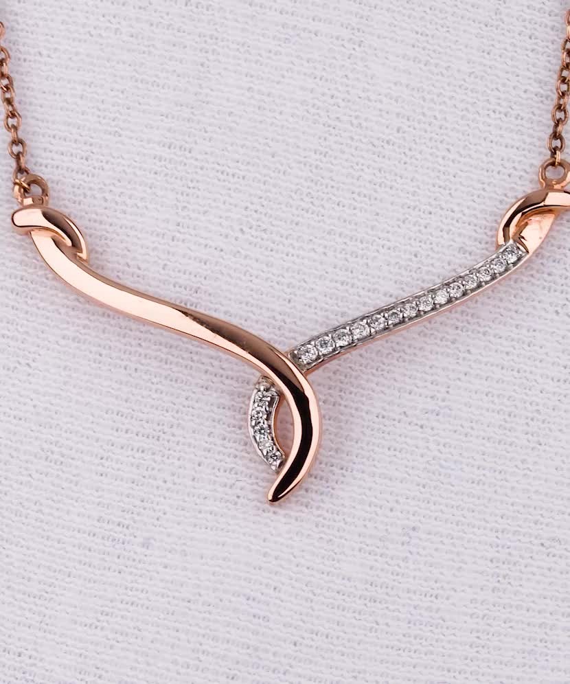 Gold chain with diamond pendant