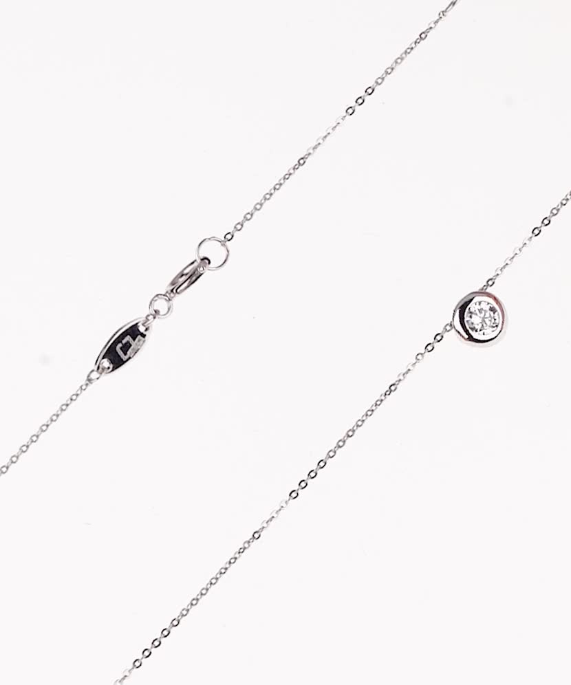 White gold chain with zirconium pendant