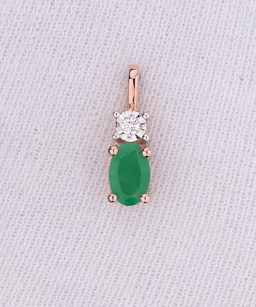 Gold pendant with emerald and diamond