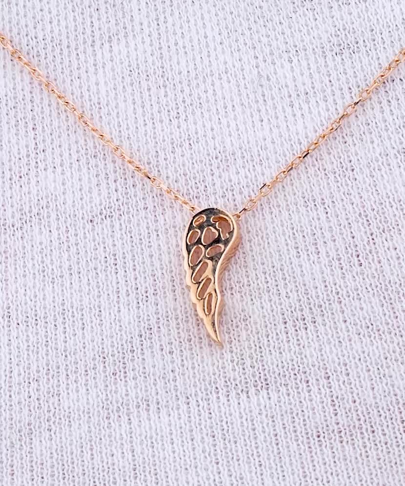 Gold chain with pendant "Angel wing"