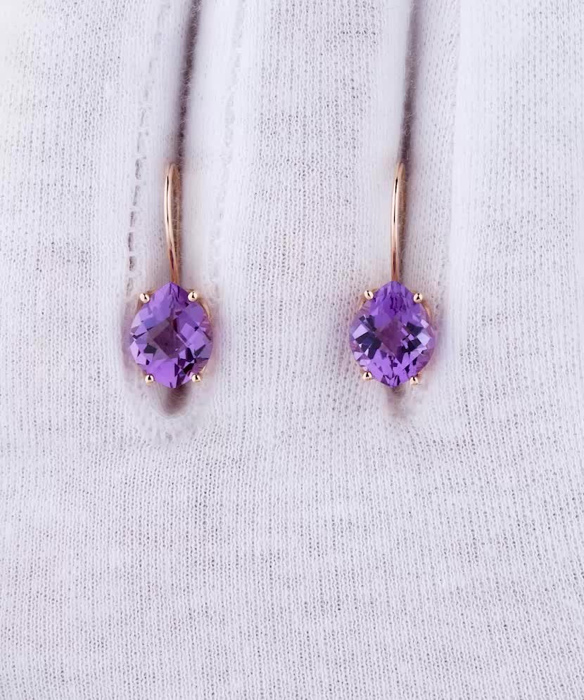 Gold earrings with amethysts