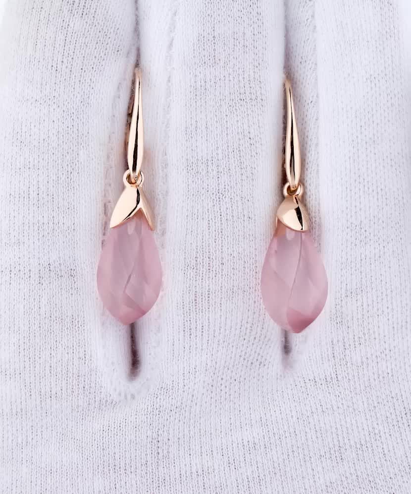 Gold earrings with rose quartz