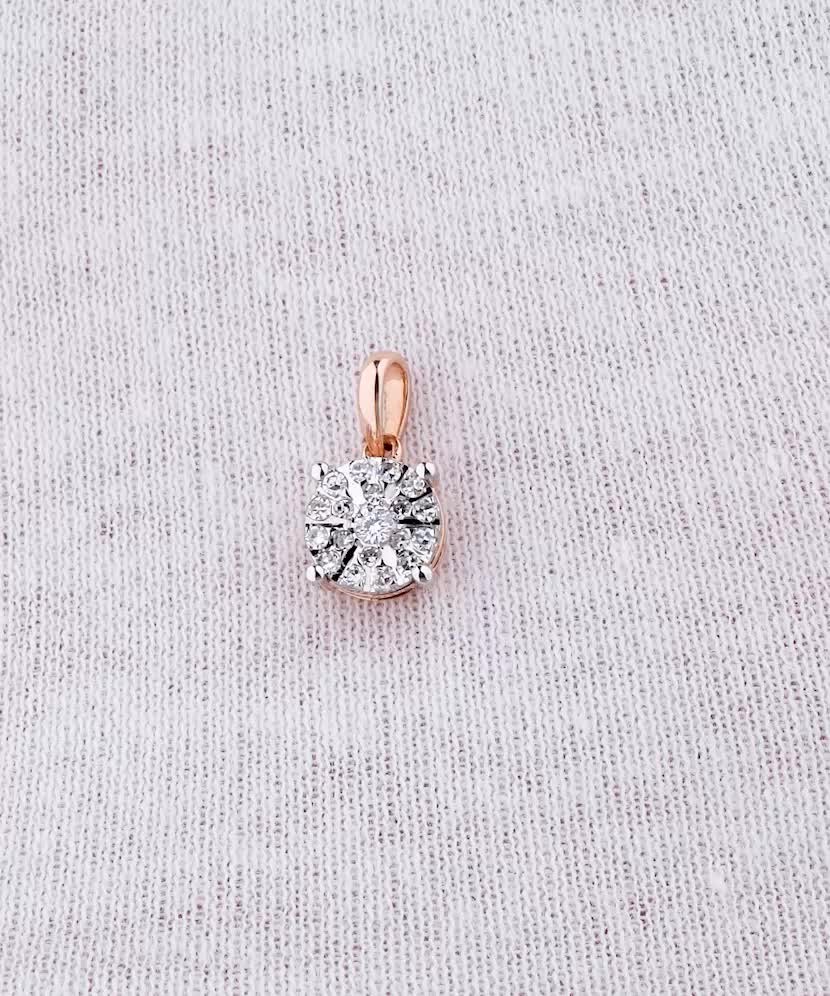 Gold pendant with diamonds