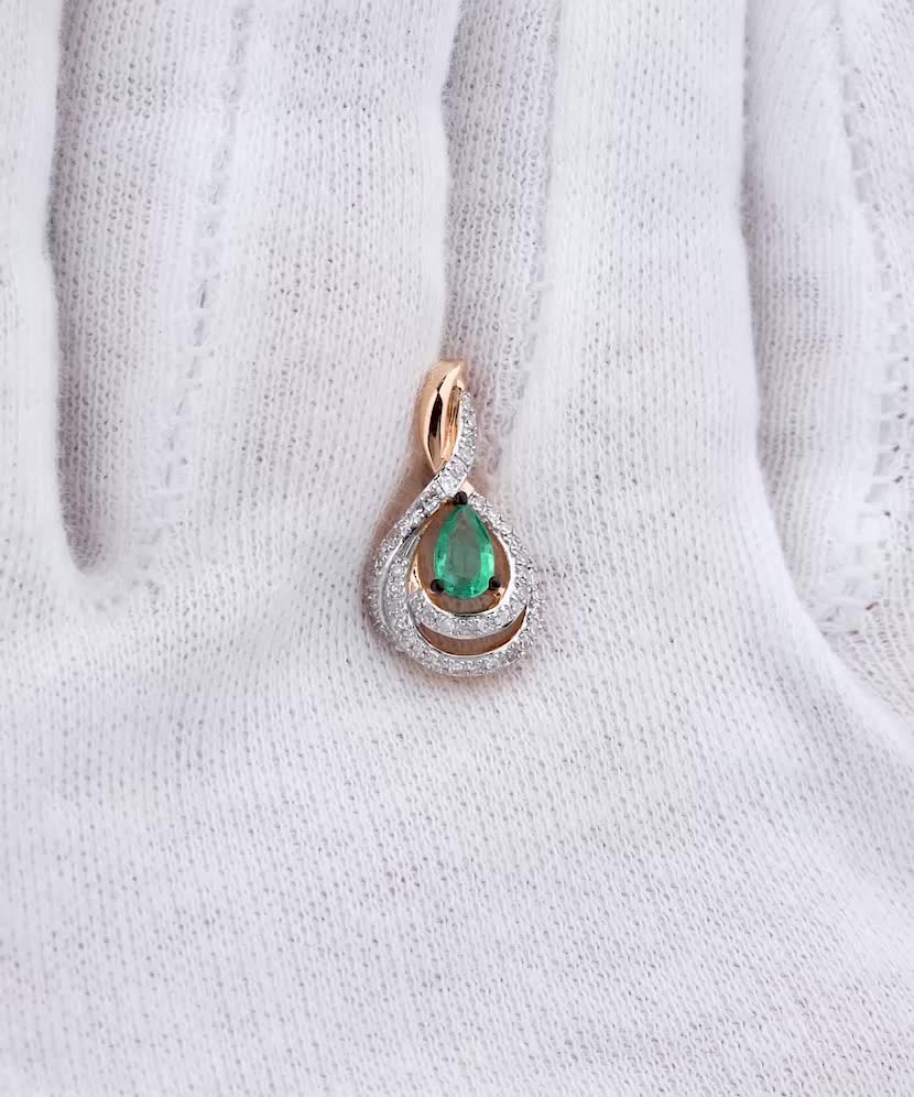 Gold pendant with emerald and diamonds