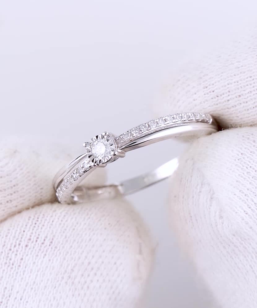 White Gold ring with diamonds