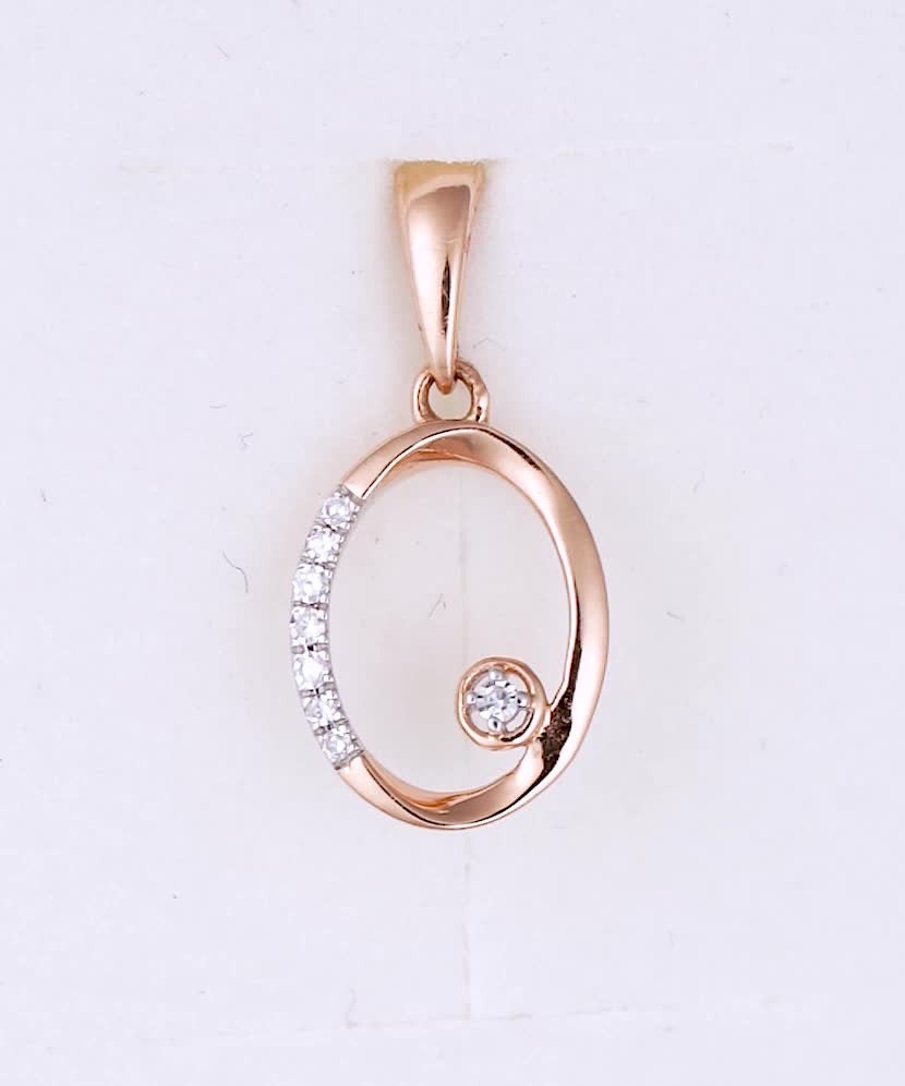 Gold pendant with diamonds