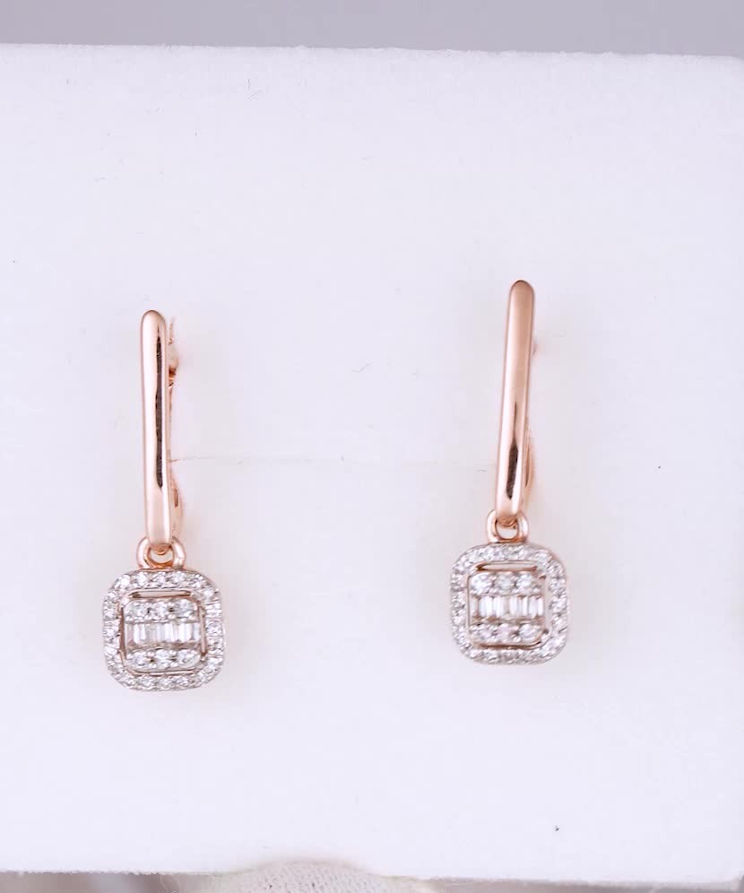Gold earrings with diamonds