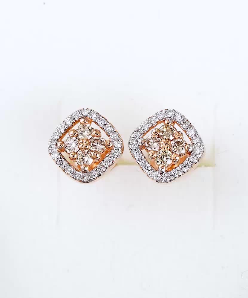 Gold earrings with diamonds