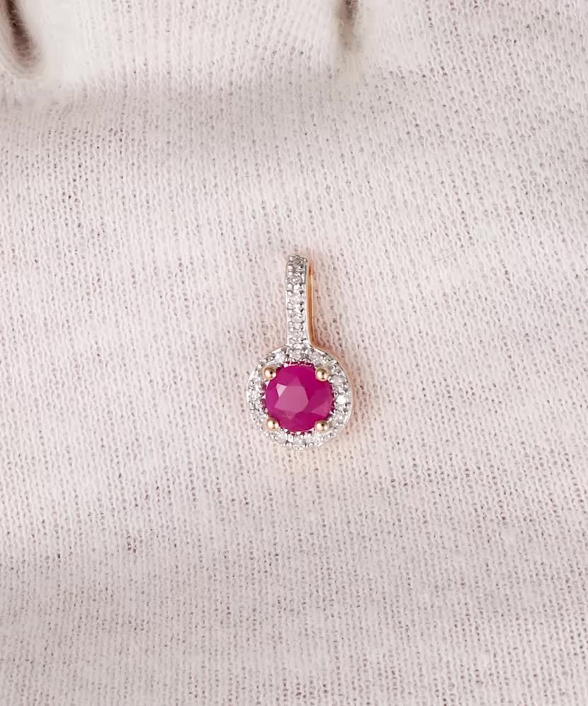 Gold pendant with ruby and diamonds