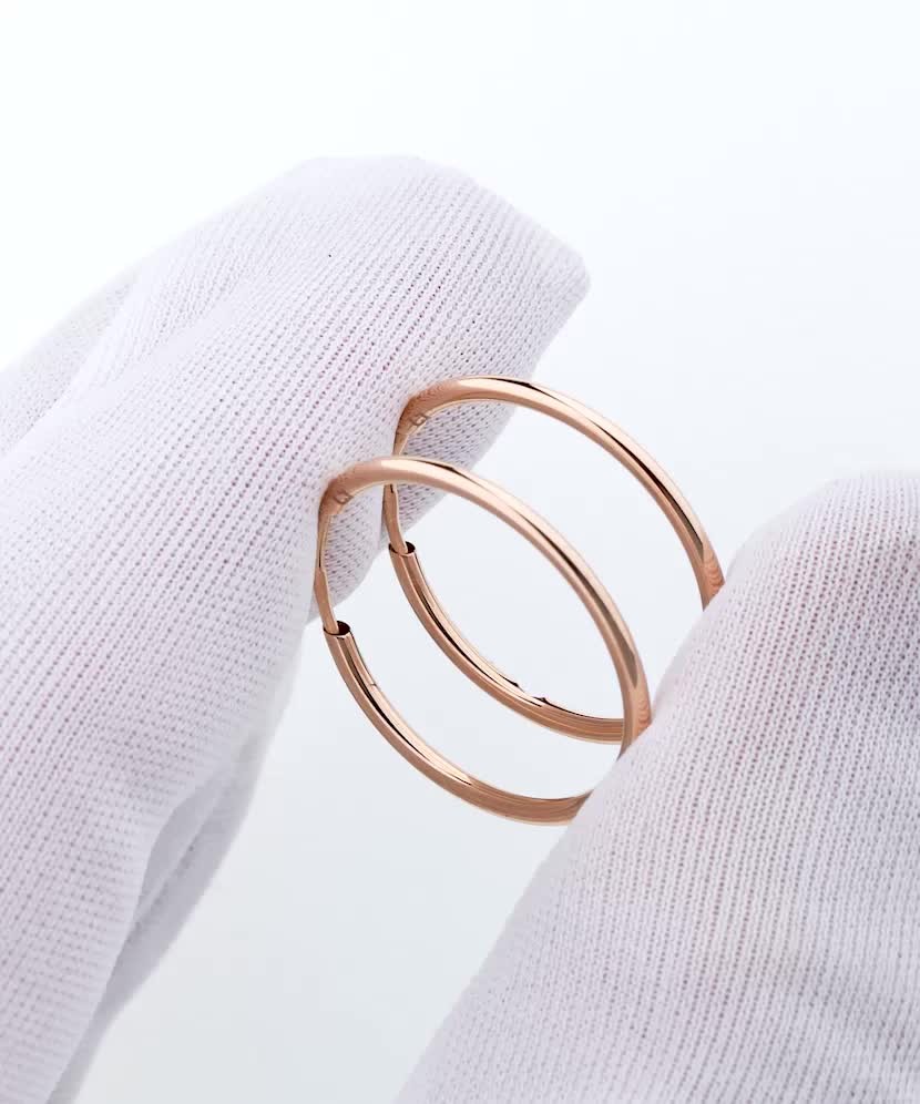 Gold hoop earrings 22mm