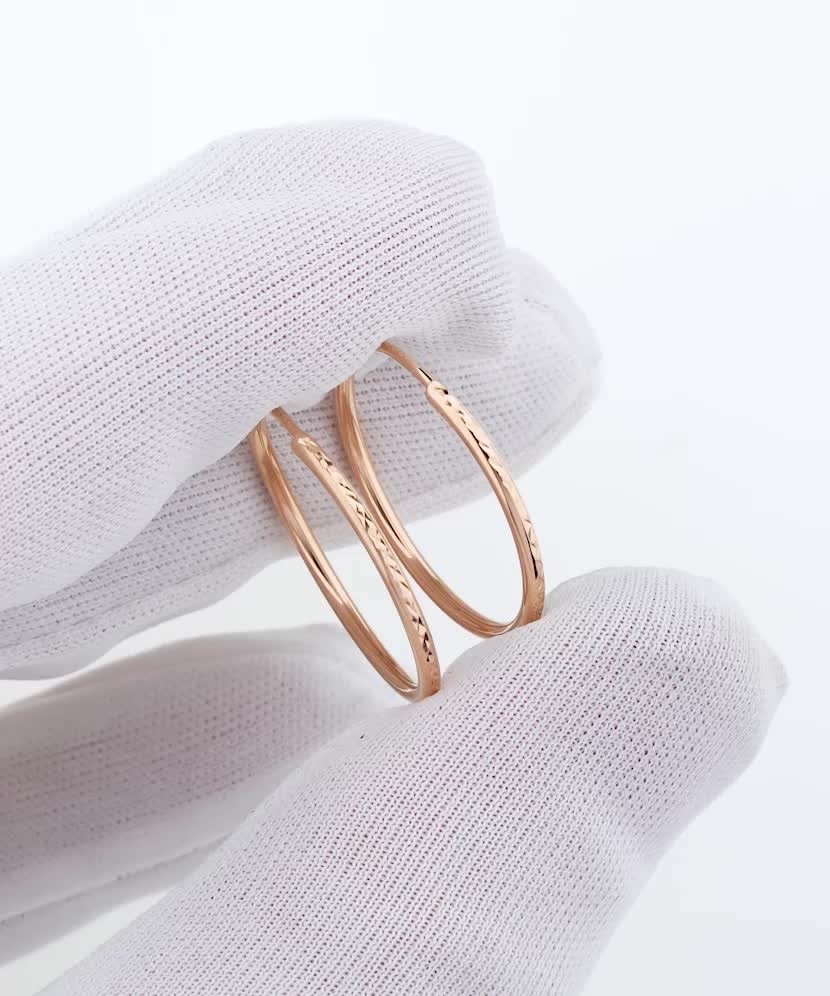 Gold engraved hoop earrings 23mm
