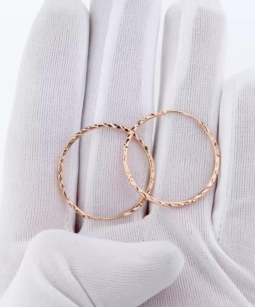 Gold engraved hoop earrings 29mm