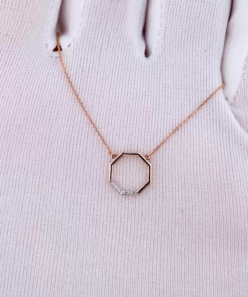 Gold chain with diamond pendant